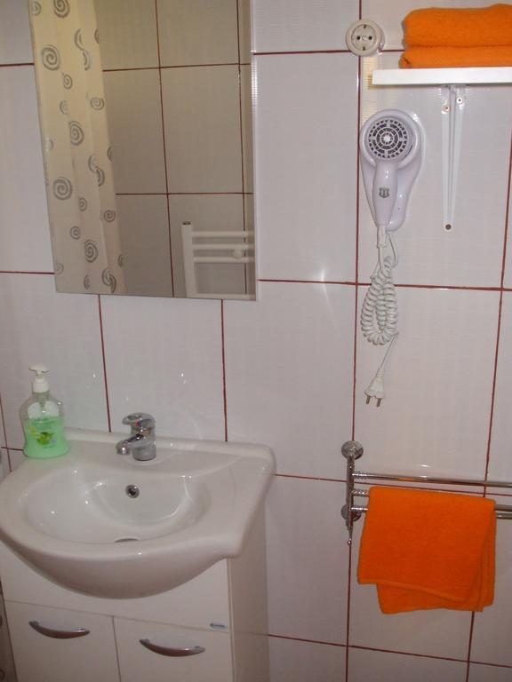 Pensiunea Mimi Mediaş Buitenkant foto